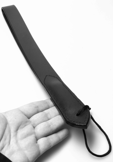 Gürtel-Klatsche - Der Spank-Klassiker