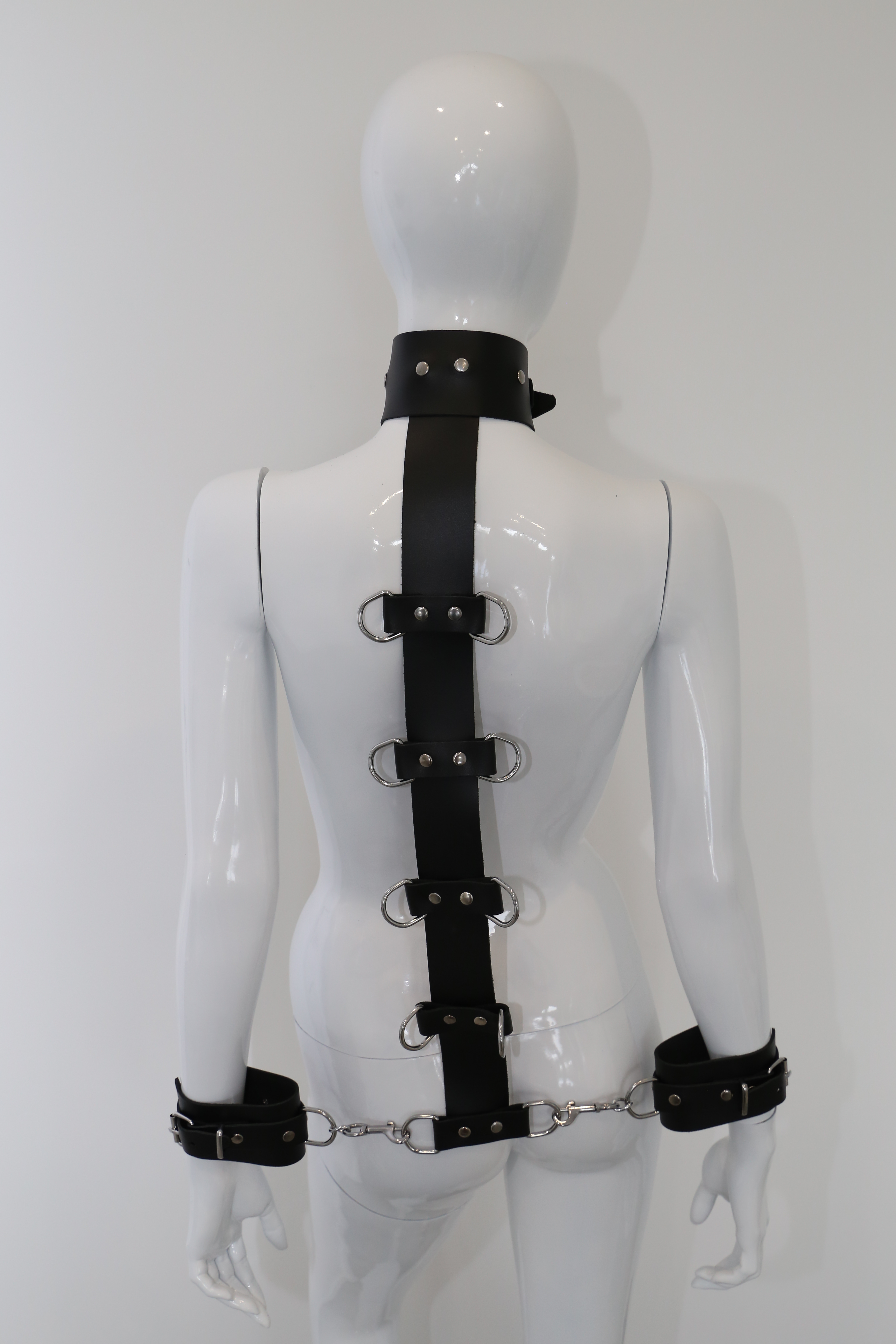 Hals Handfessel mit Rückenbefestigung