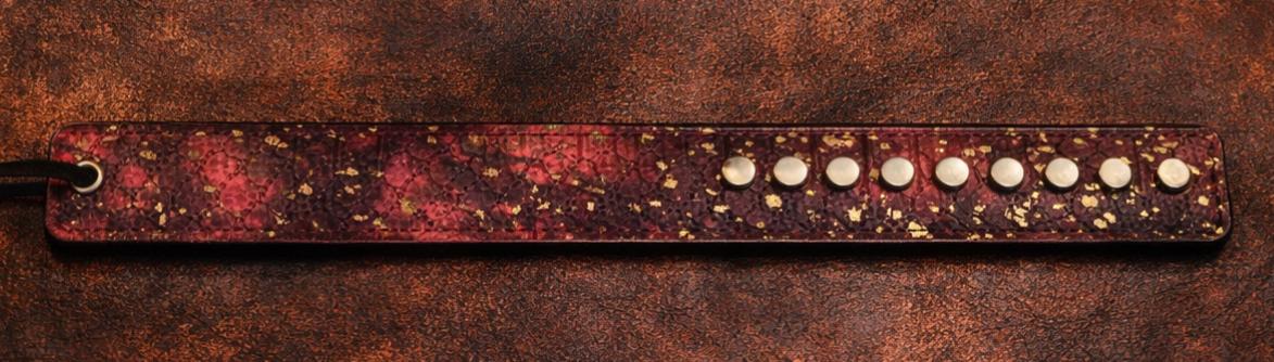 wunderschöner Slapper "Cosmic Edge" in rot